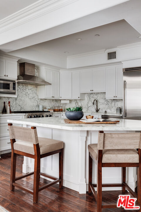 11738 Kiowa Ave Unit: 304