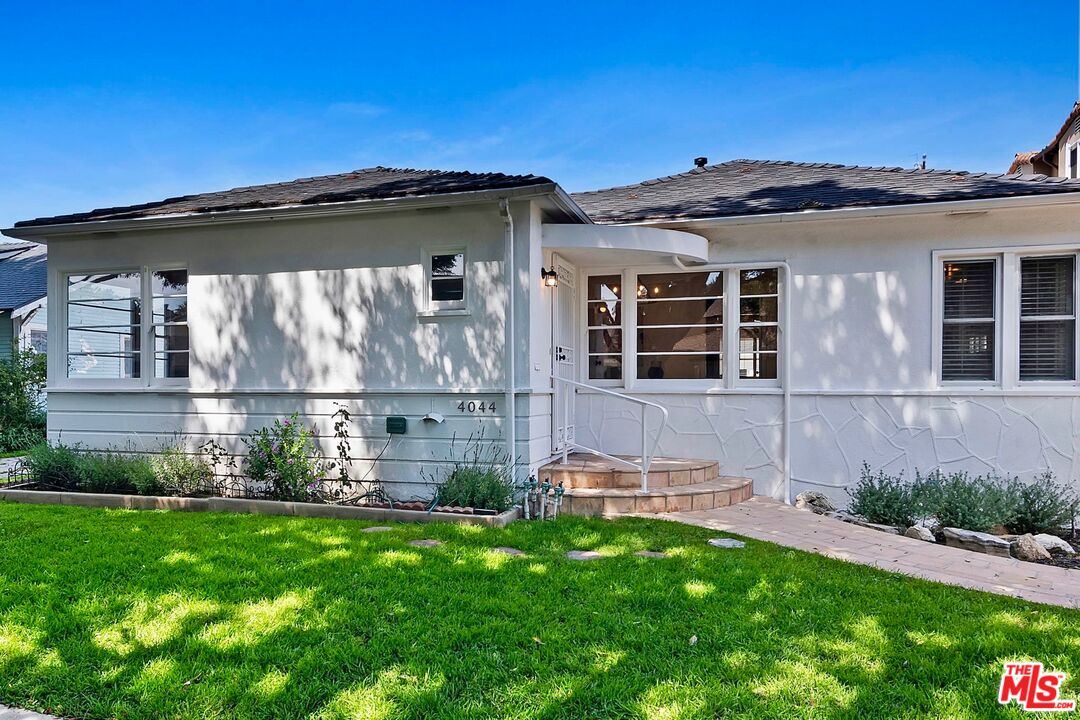 4044 Lincoln Ave