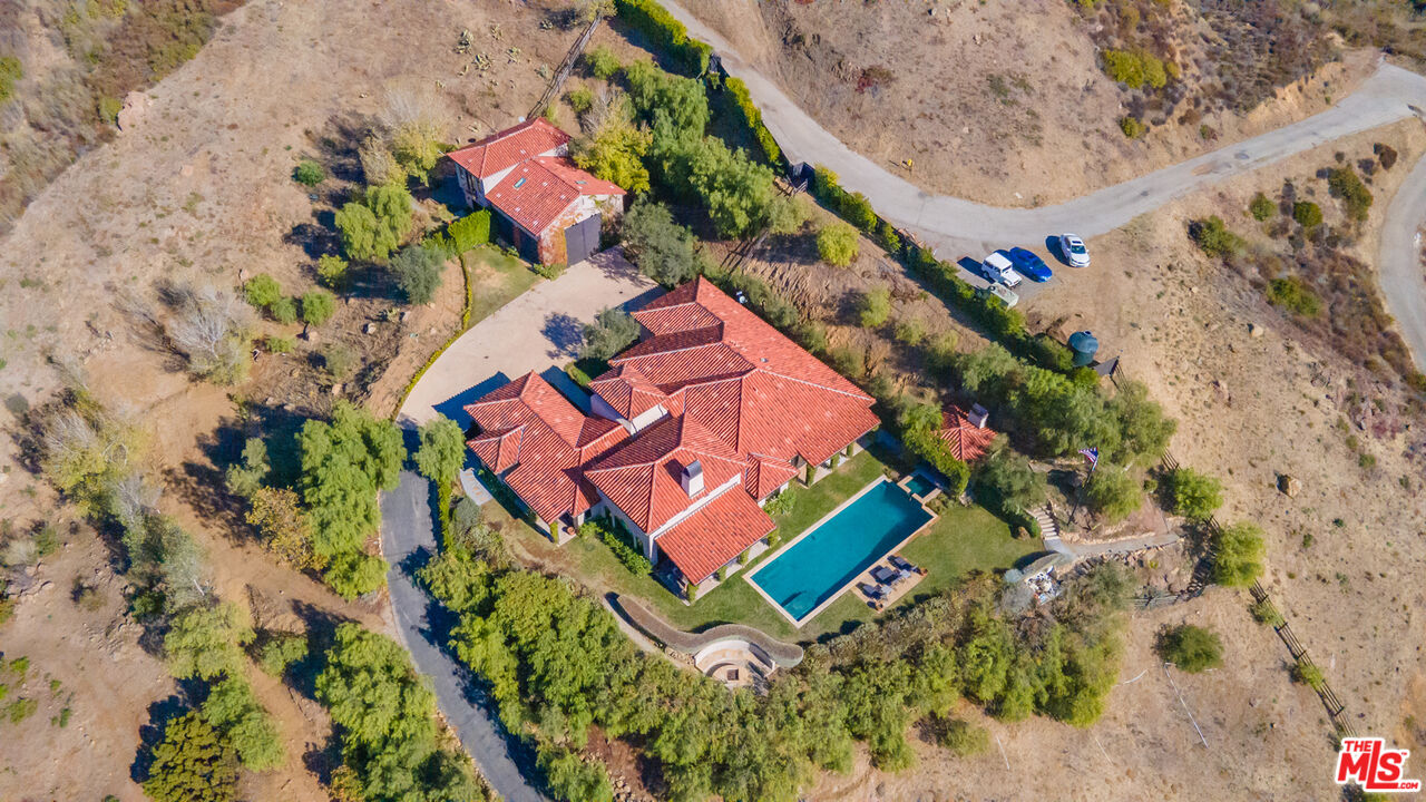 33383 Mulholland Hwy