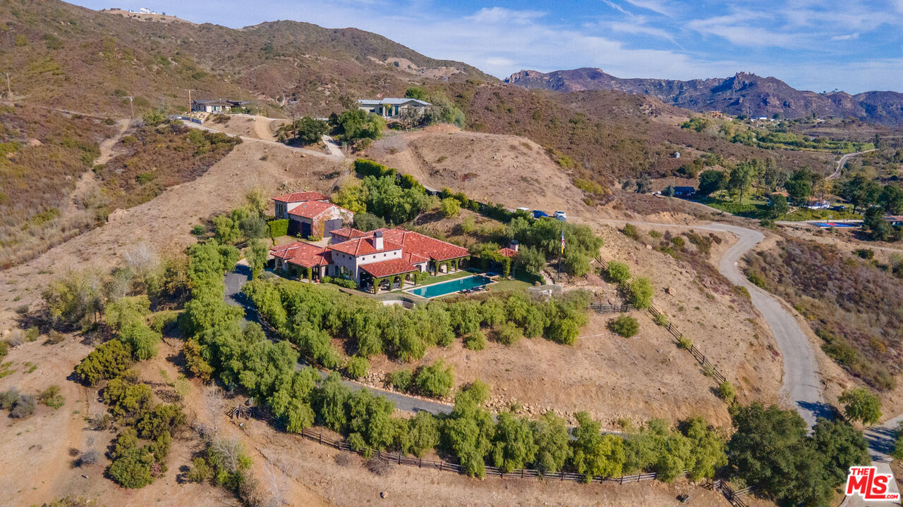 33383 Mulholland Hwy