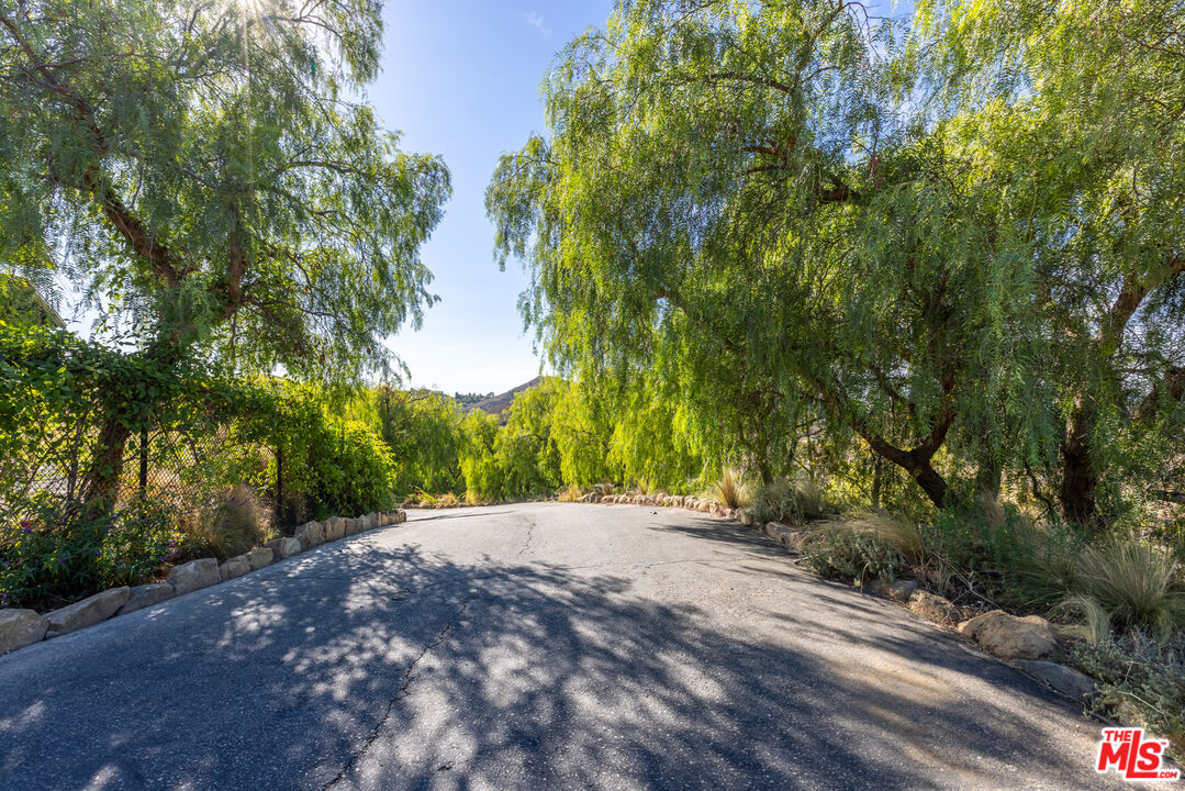 33383 Mulholland Hwy