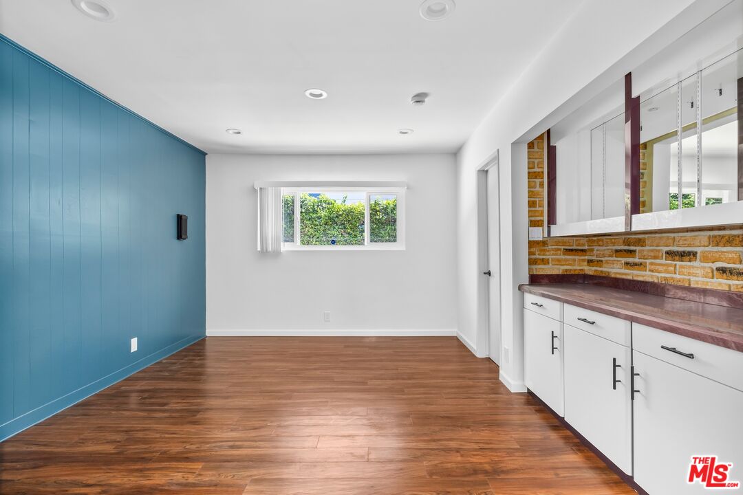 4509 Canoga Dr