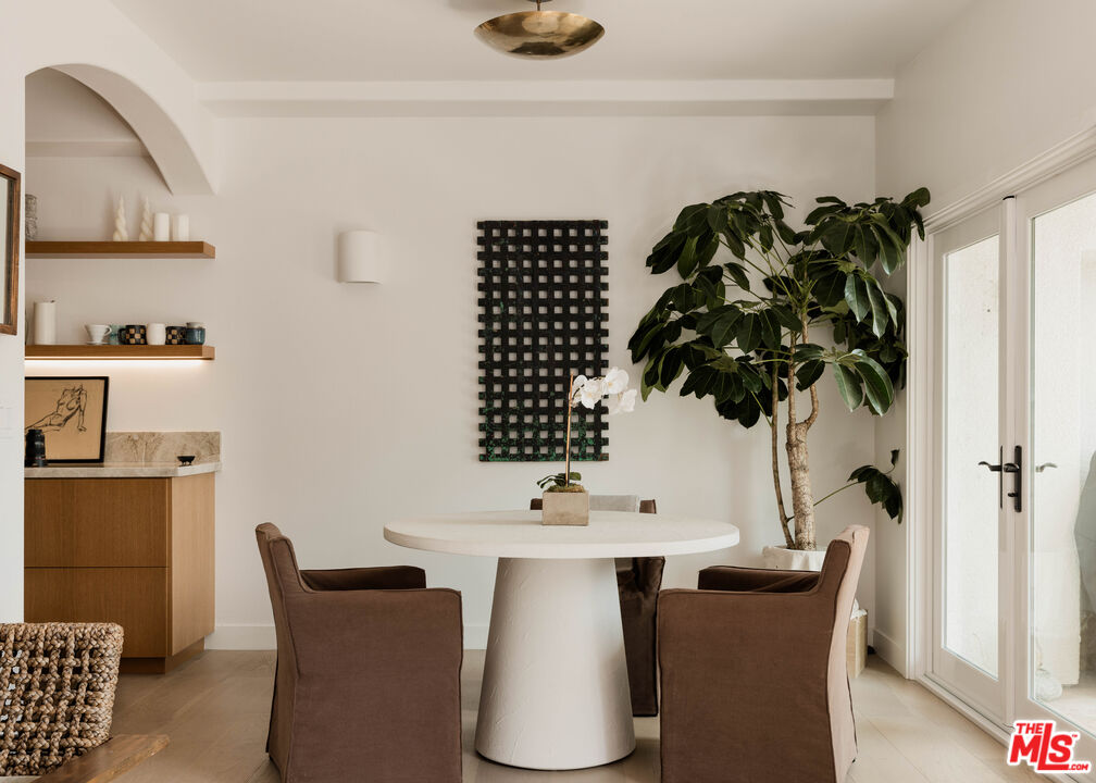6435 Zumirez Dr Unit: 8