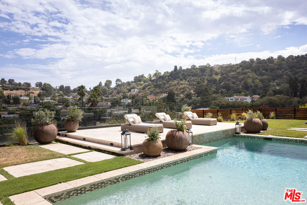 11335 Dona Teresa Dr