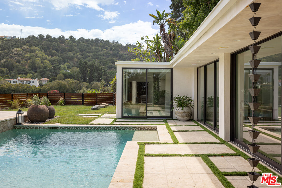 11335 Dona Teresa Dr