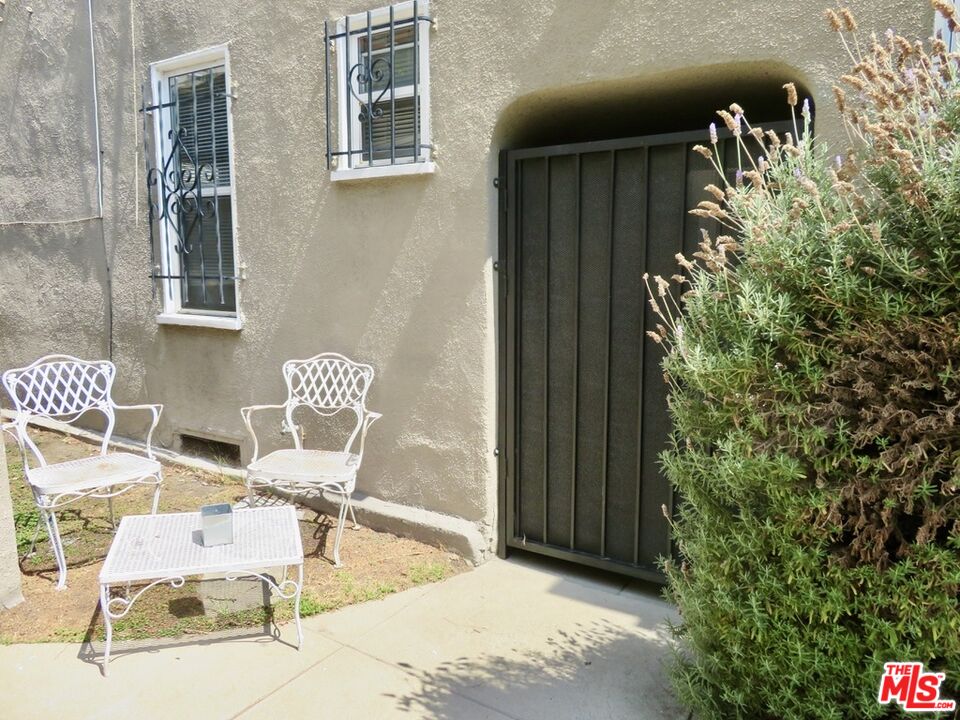 8861 Alden Dr Unit: 1