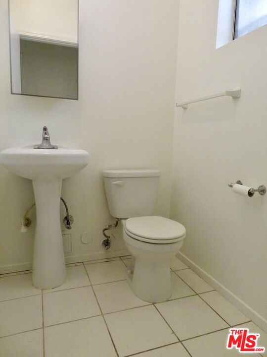 8861 Alden Dr Unit: 1