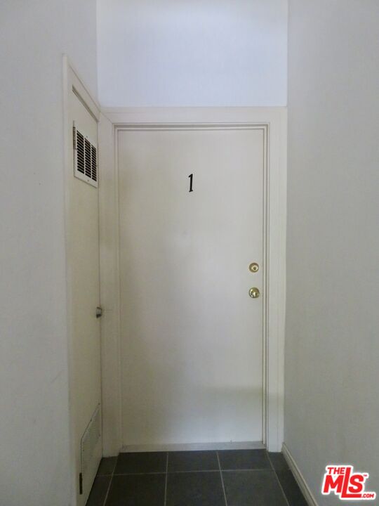 8861 Alden Dr Unit: 1