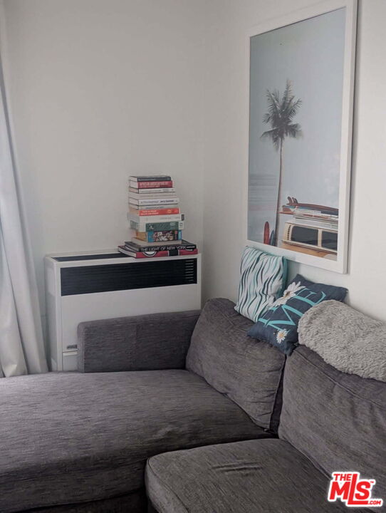 8861 Alden Dr Unit: 1