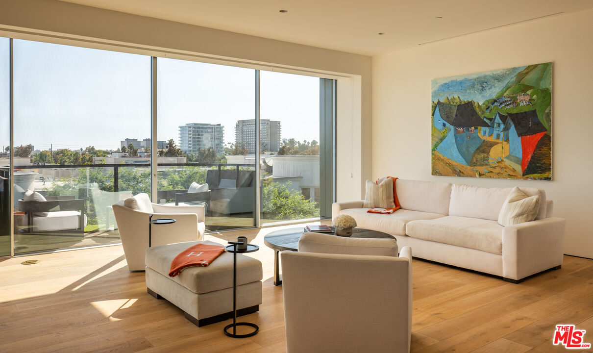 8899 Beverly Blvd Unit: 6G