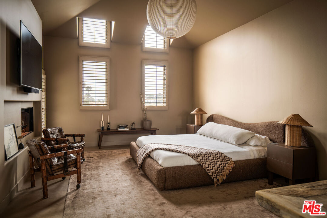 6435 Zumirez Dr Unit: 8