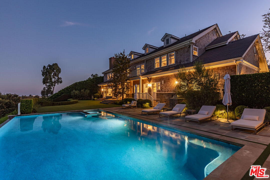 770 Napoli Dr