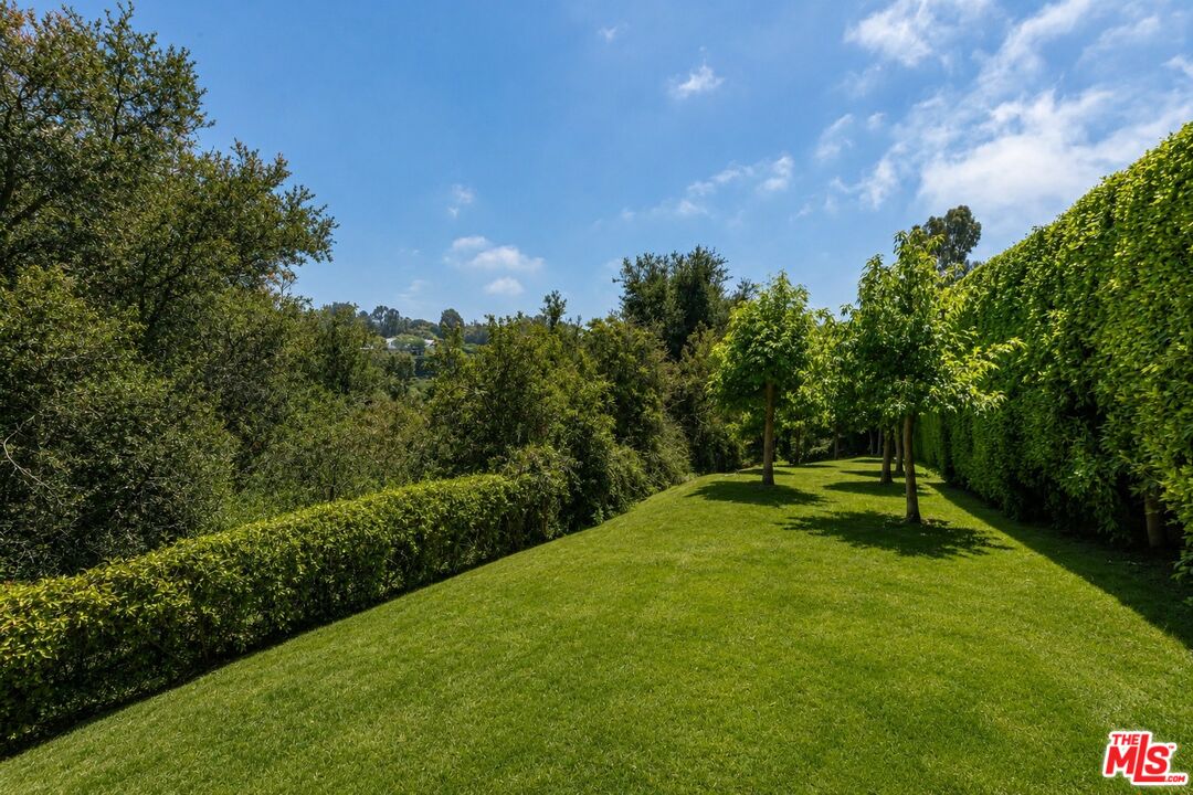 770 Napoli Dr