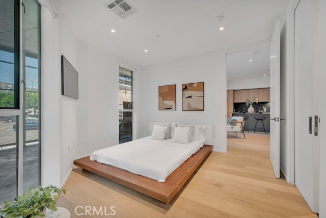 1030 N Kings RD Unit: 201