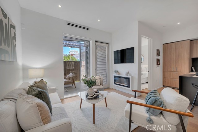 1030 N Kings RD Unit: 201