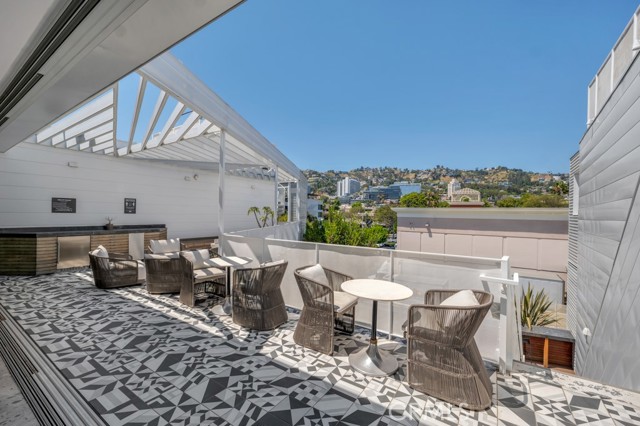 1030 N Kings RD Unit: 201