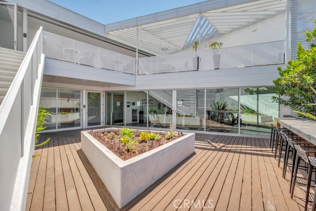 1030 N Kings RD Unit: 201