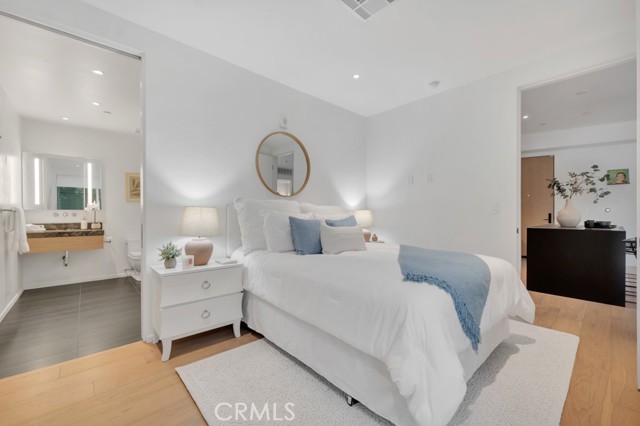 1030 N Kings RD Unit: 201