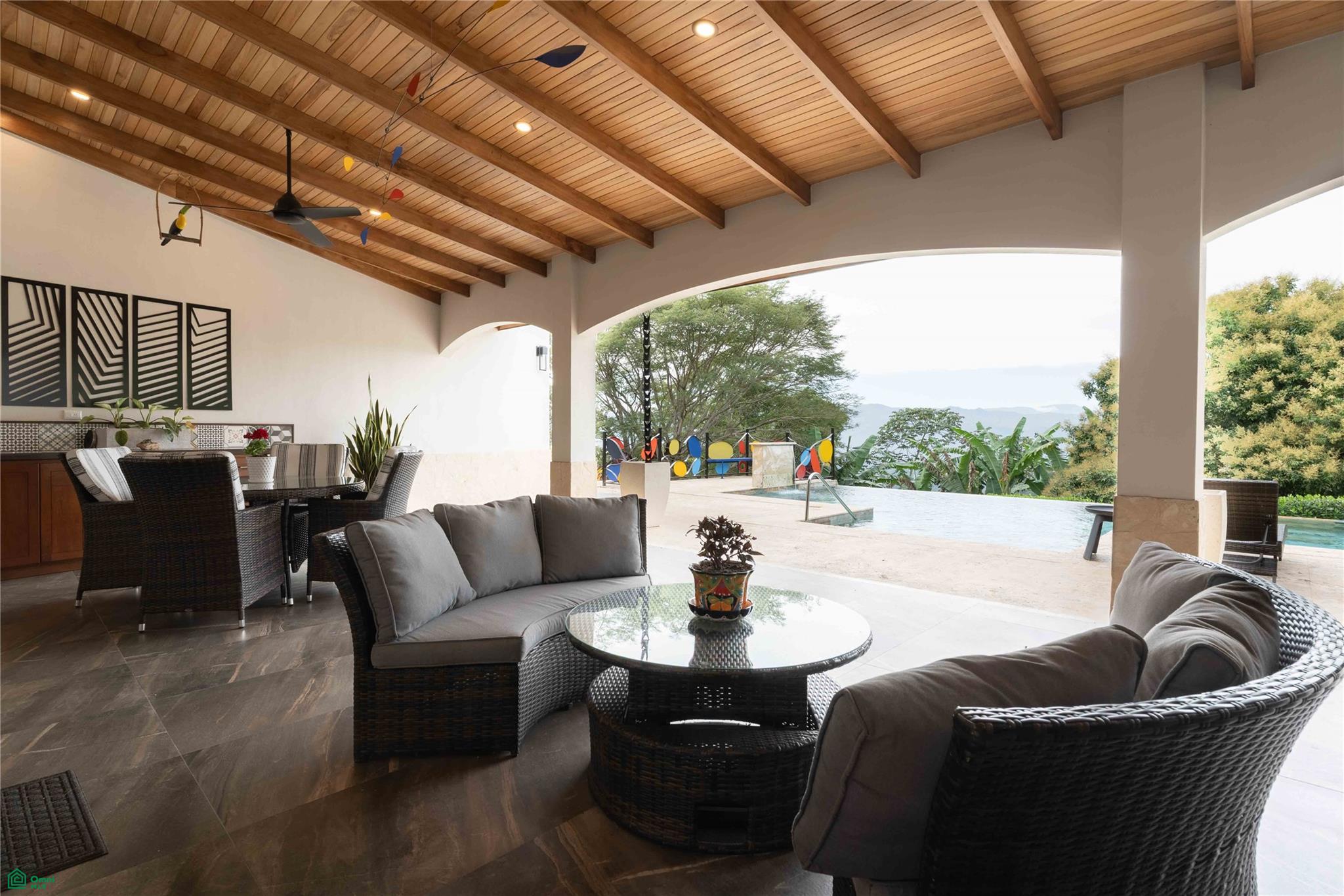 Las Brisas