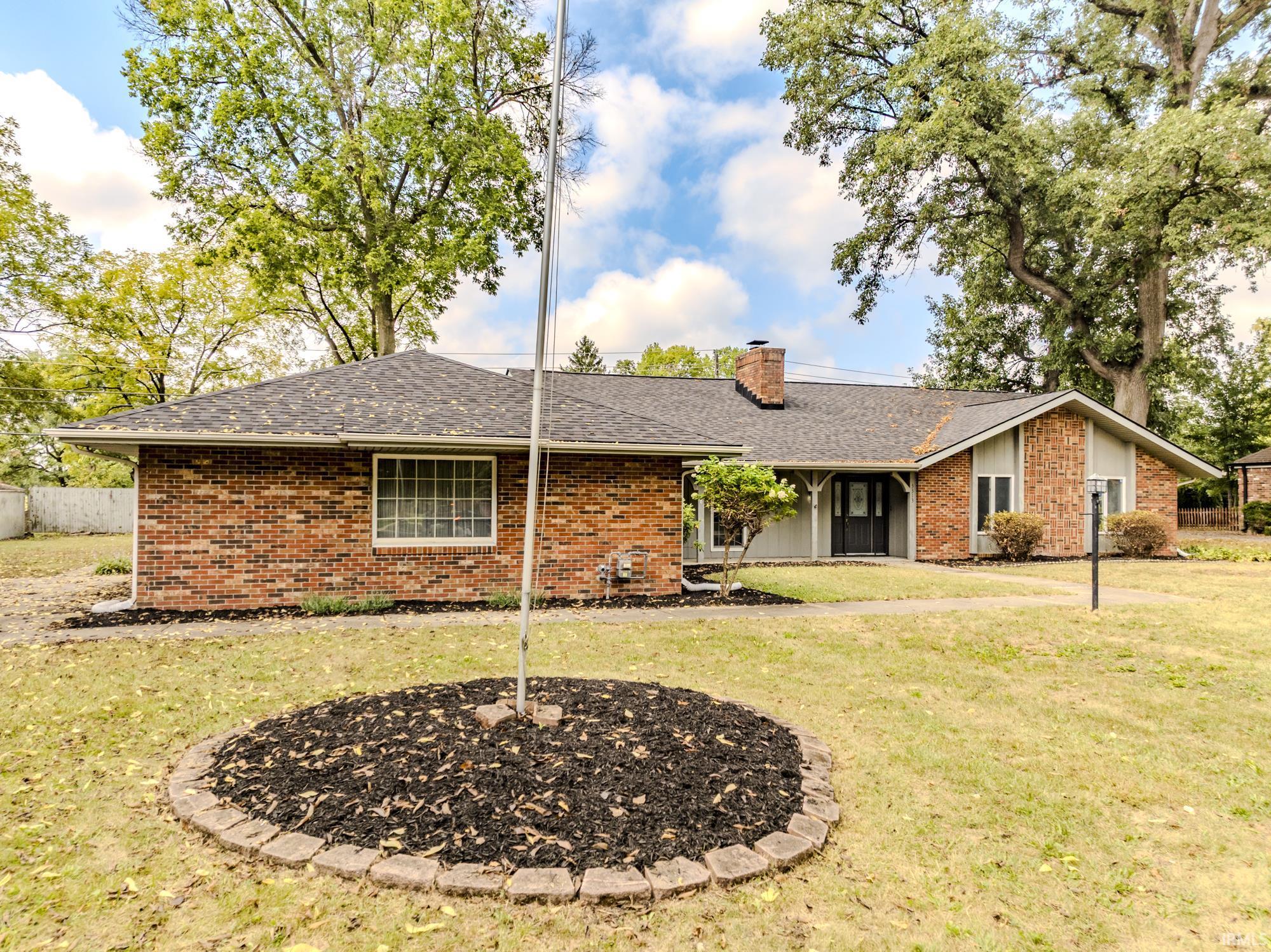 3313 N Vienna Woods Drive