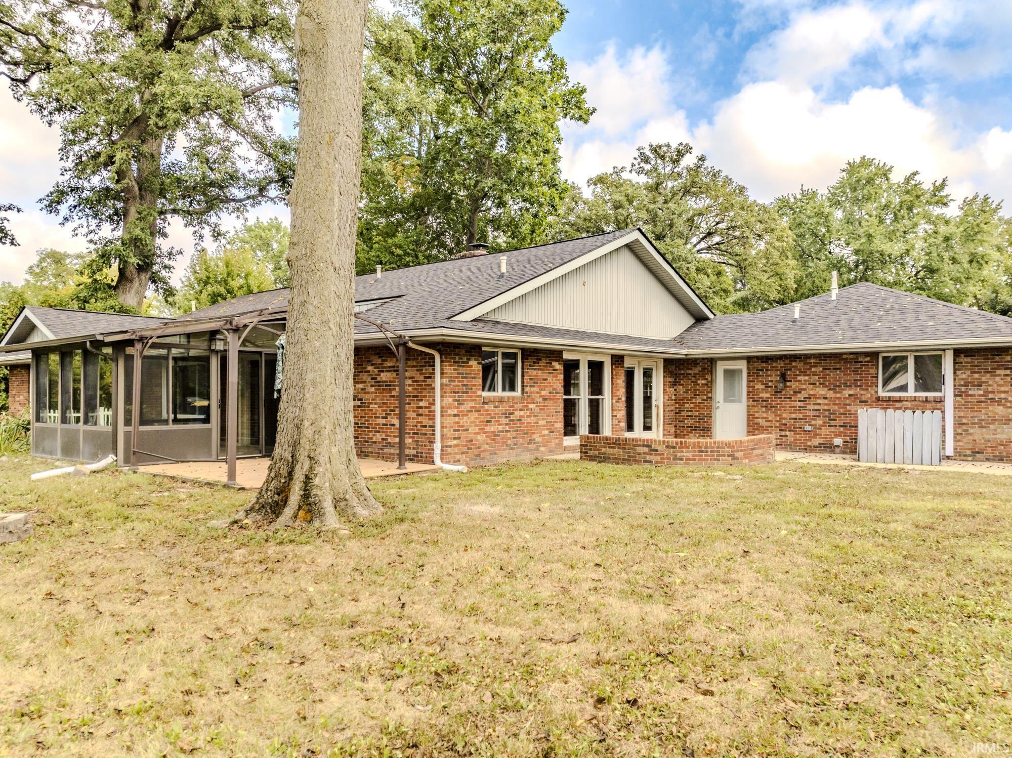 3313 N Vienna Woods Drive
