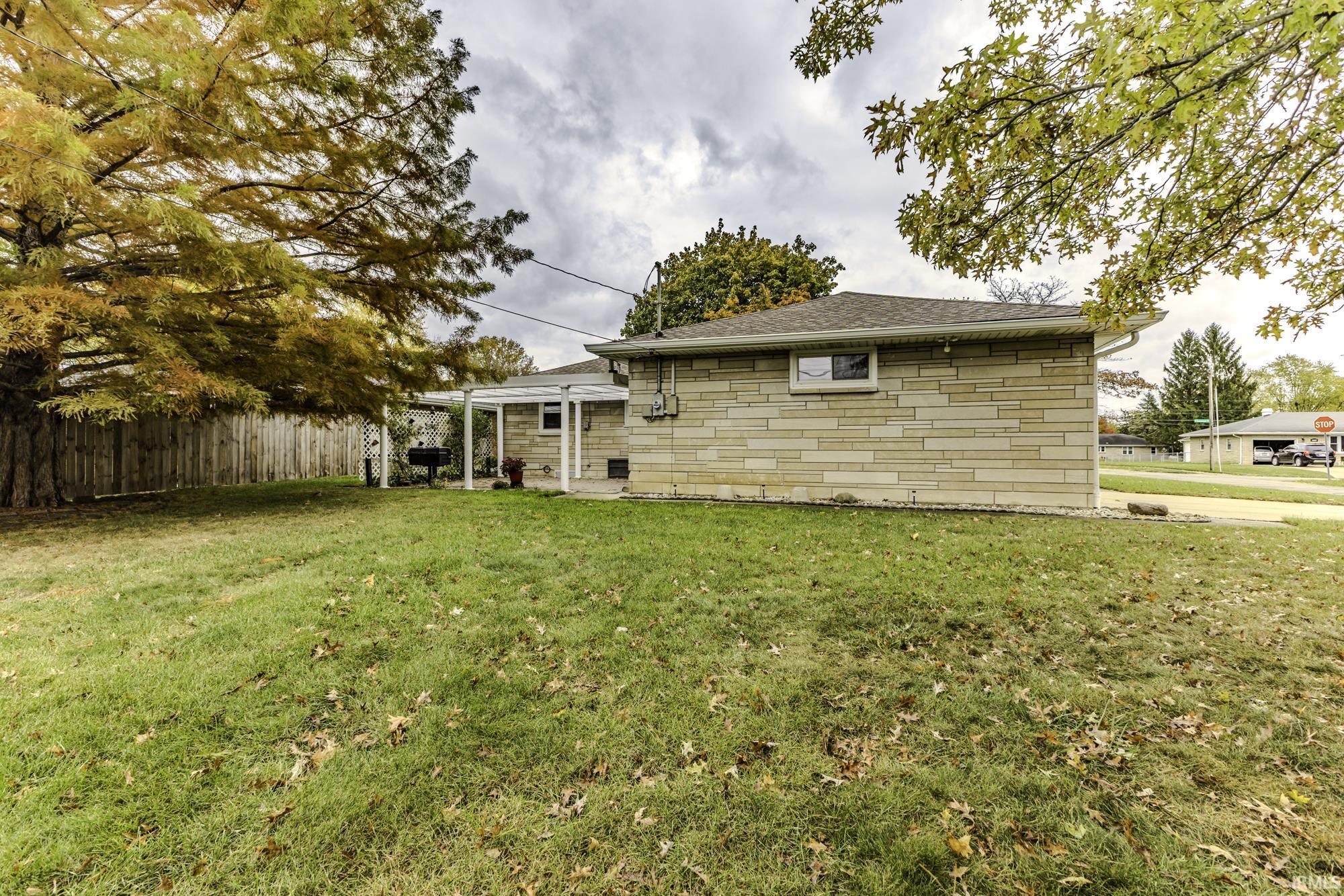 3501 N Lanewood Drive