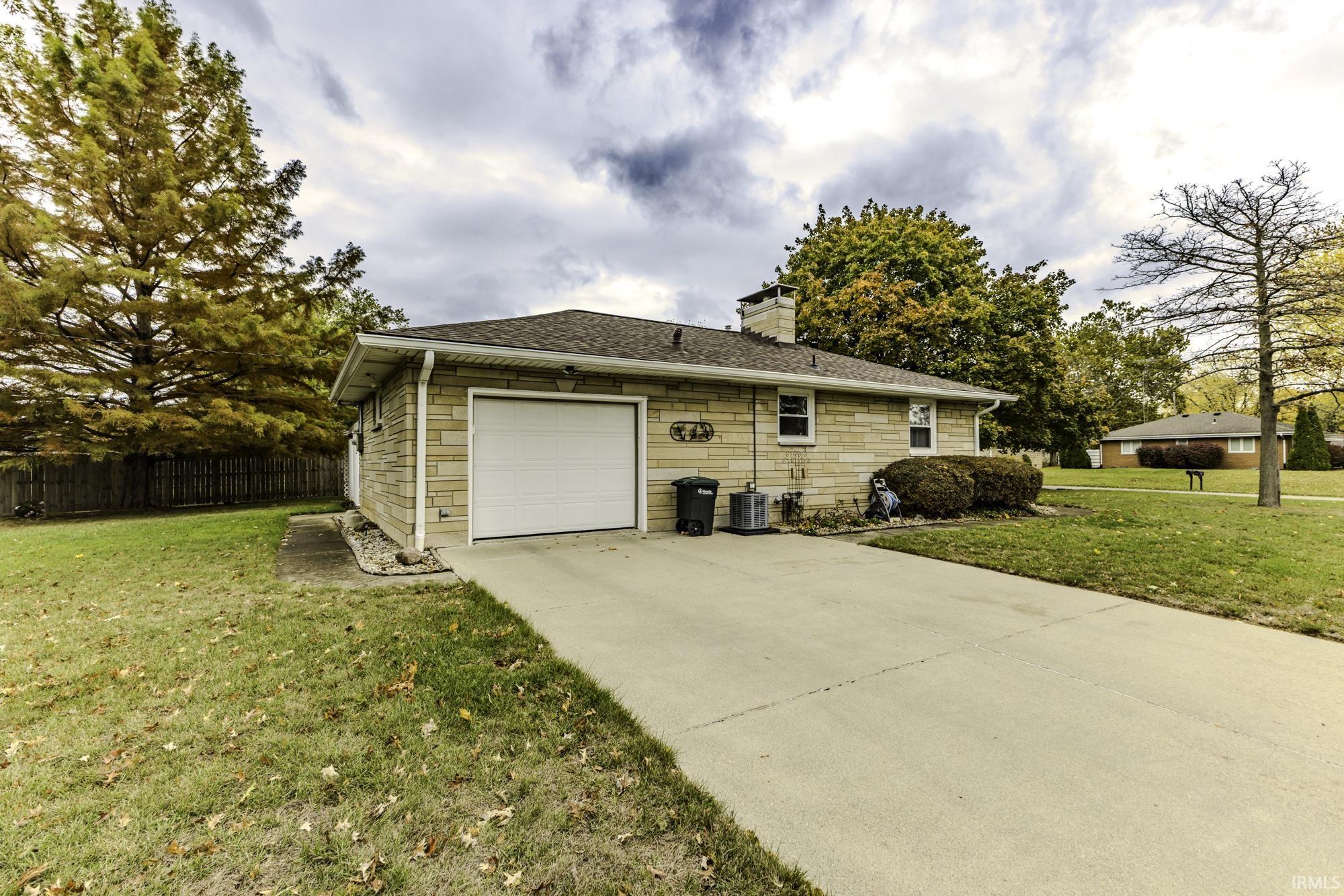 3501 N Lanewood Drive