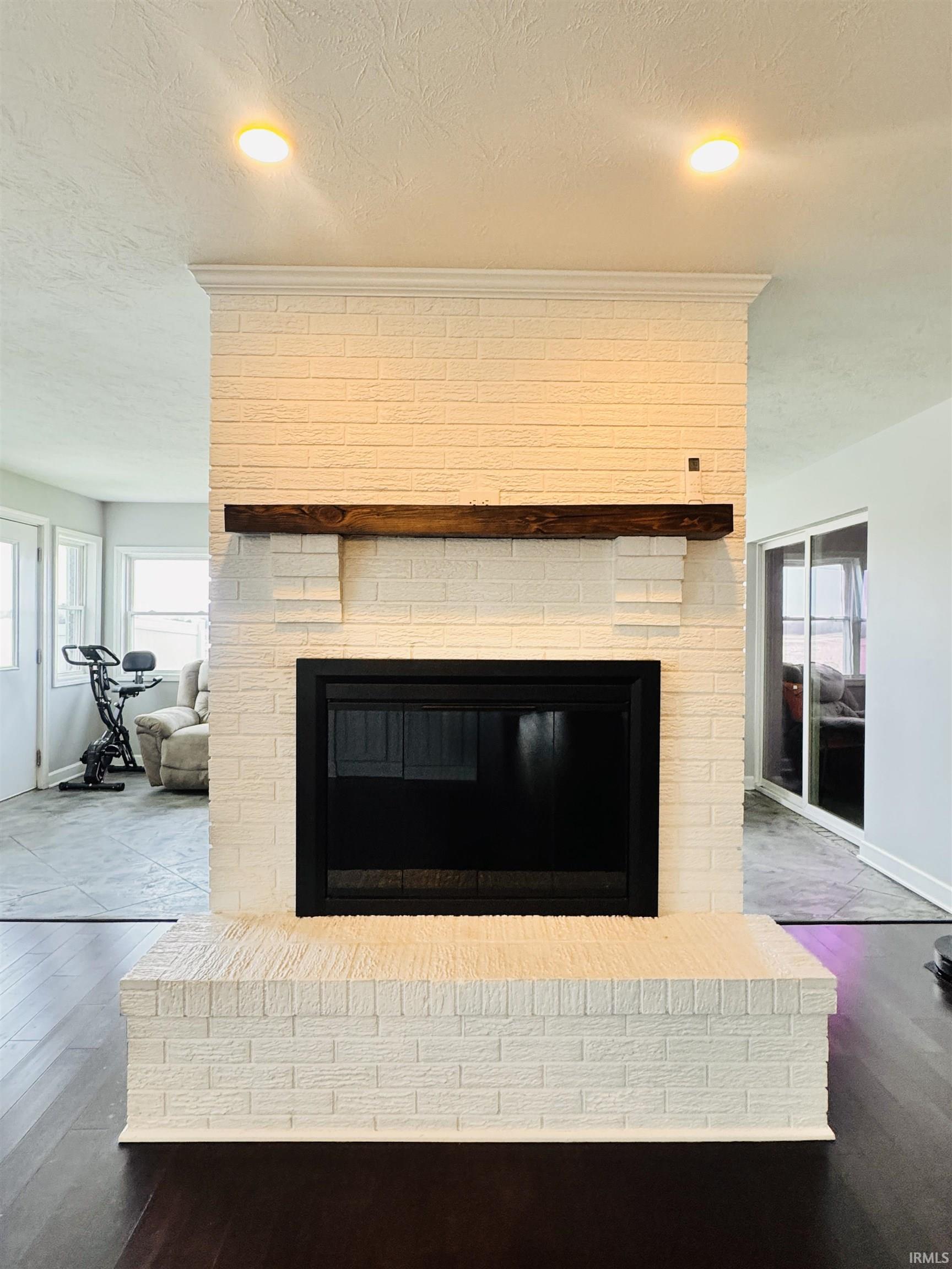 8901 N STATE ROAD 3