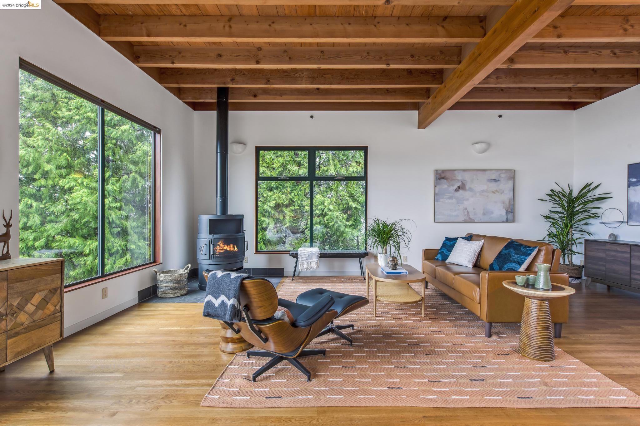 5871 Skyline Boulevard