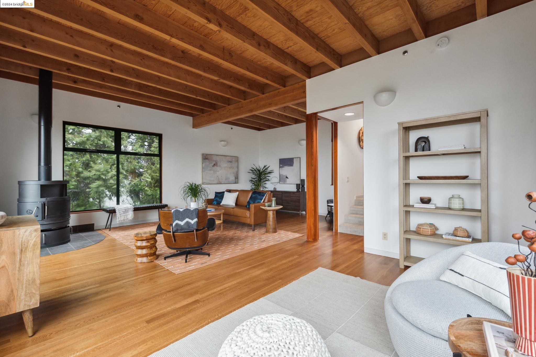 5871 Skyline Boulevard