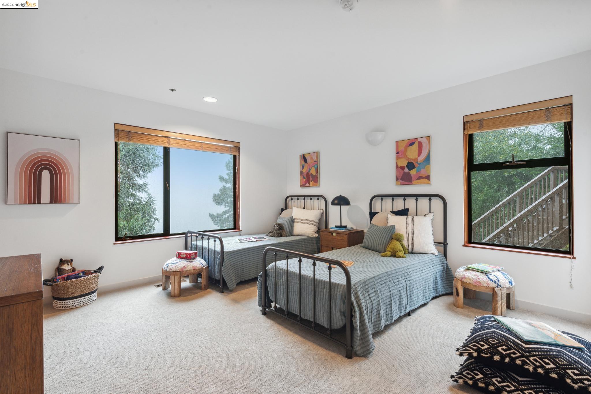 5871 Skyline Boulevard