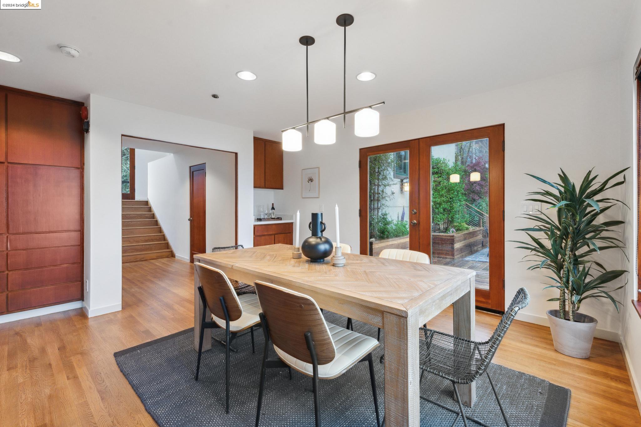 5871 Skyline Boulevard