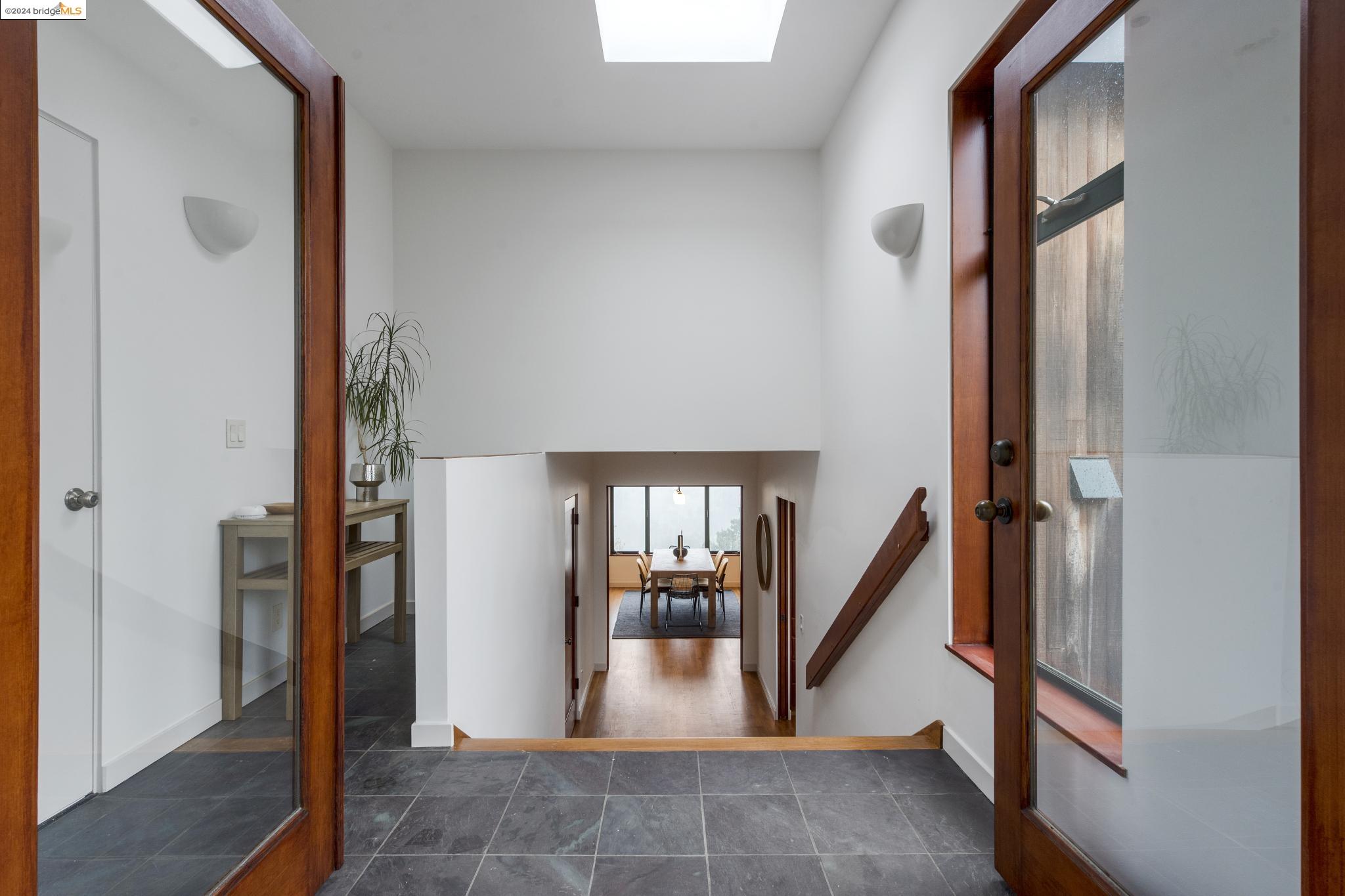 5871 Skyline Boulevard