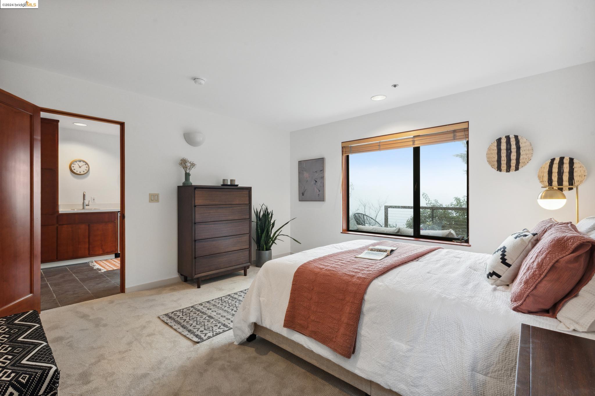 5871 Skyline Boulevard