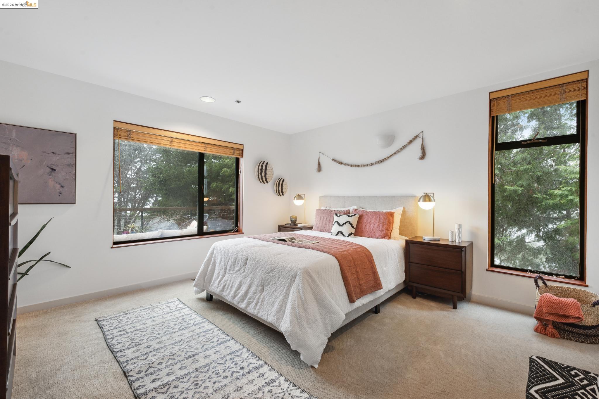 5871 Skyline Boulevard