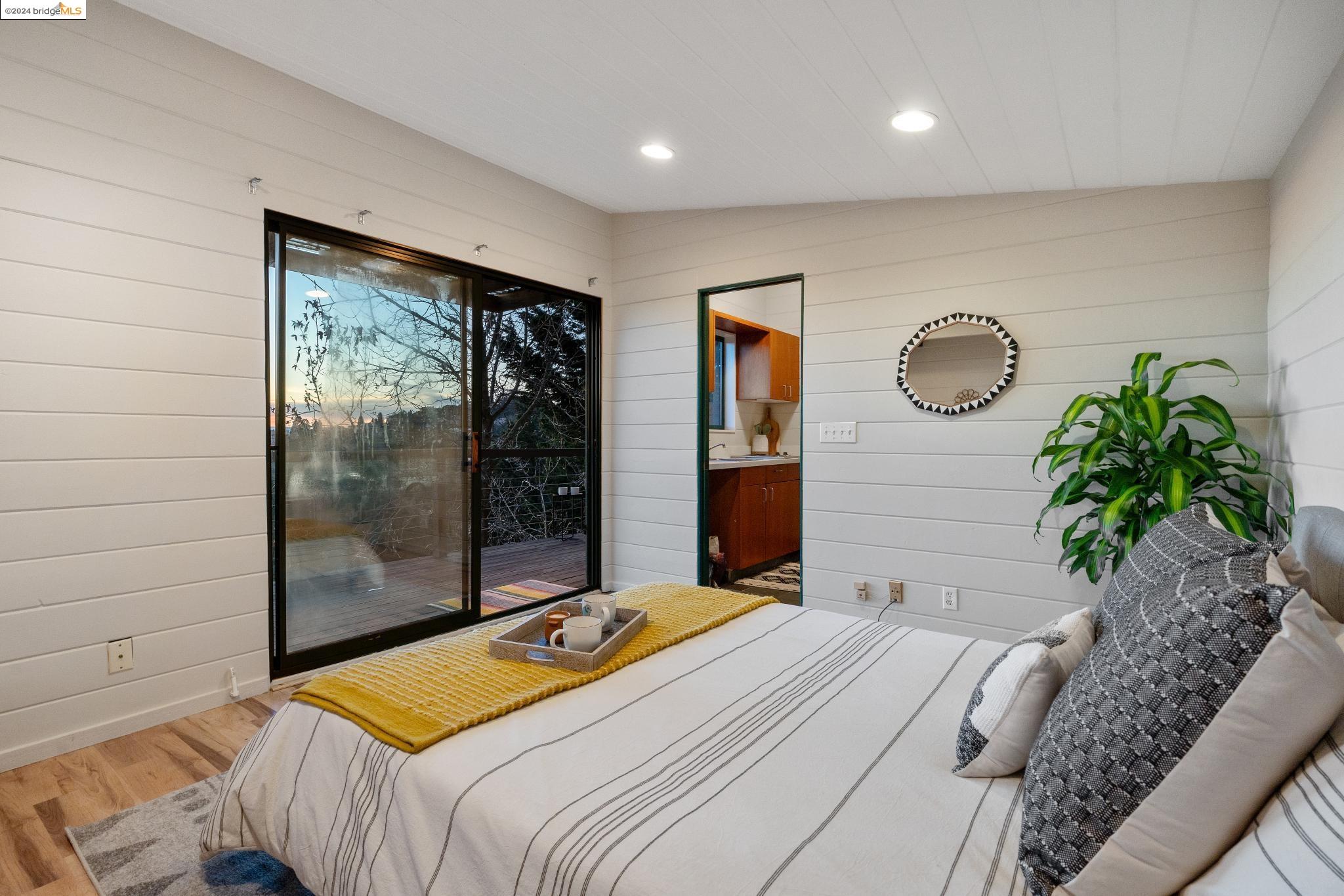 5871 Skyline Boulevard