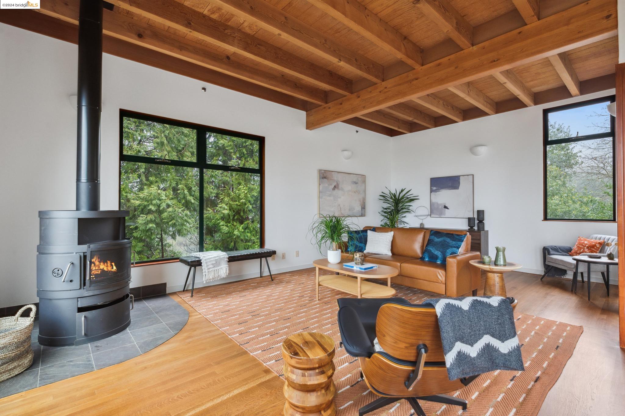 5871 Skyline Boulevard