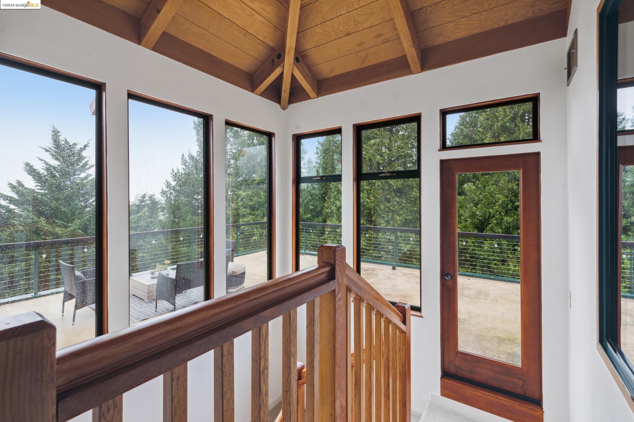 5871 Skyline Boulevard