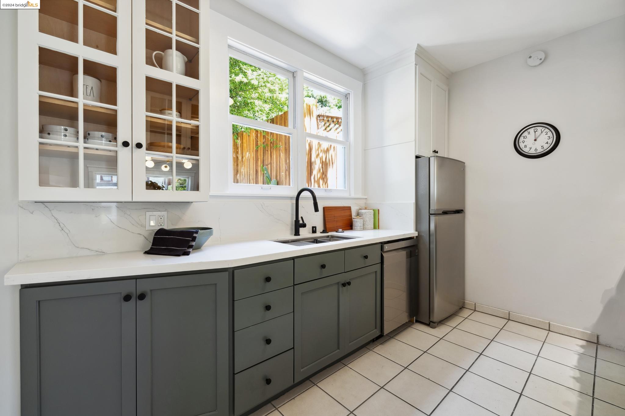 339 Santa Clara Avenue