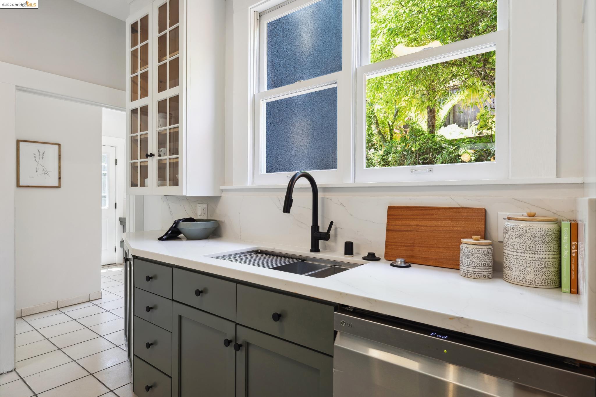 339 Santa Clara Avenue