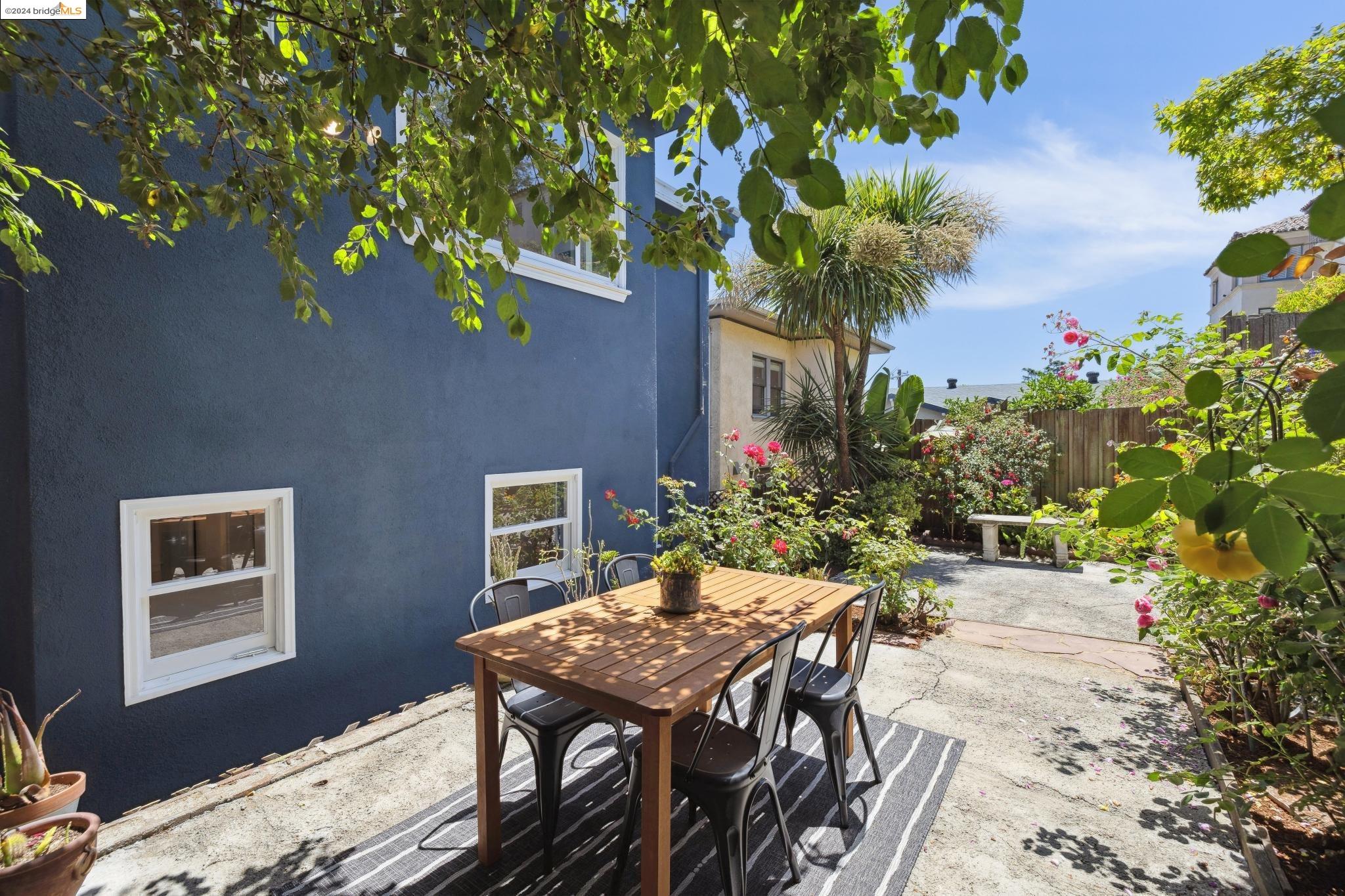 339 Santa Clara Avenue