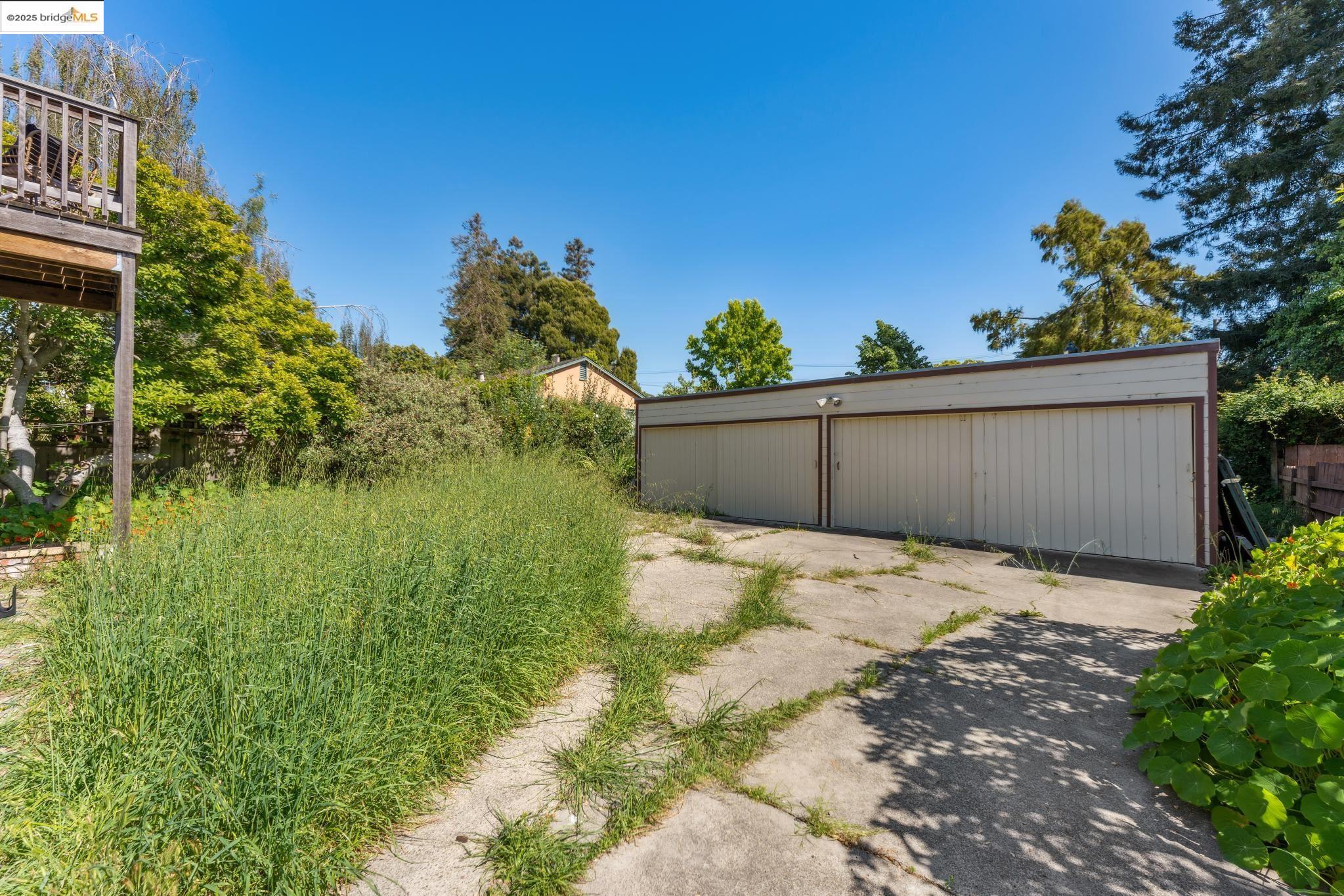 1734 Delaware Street