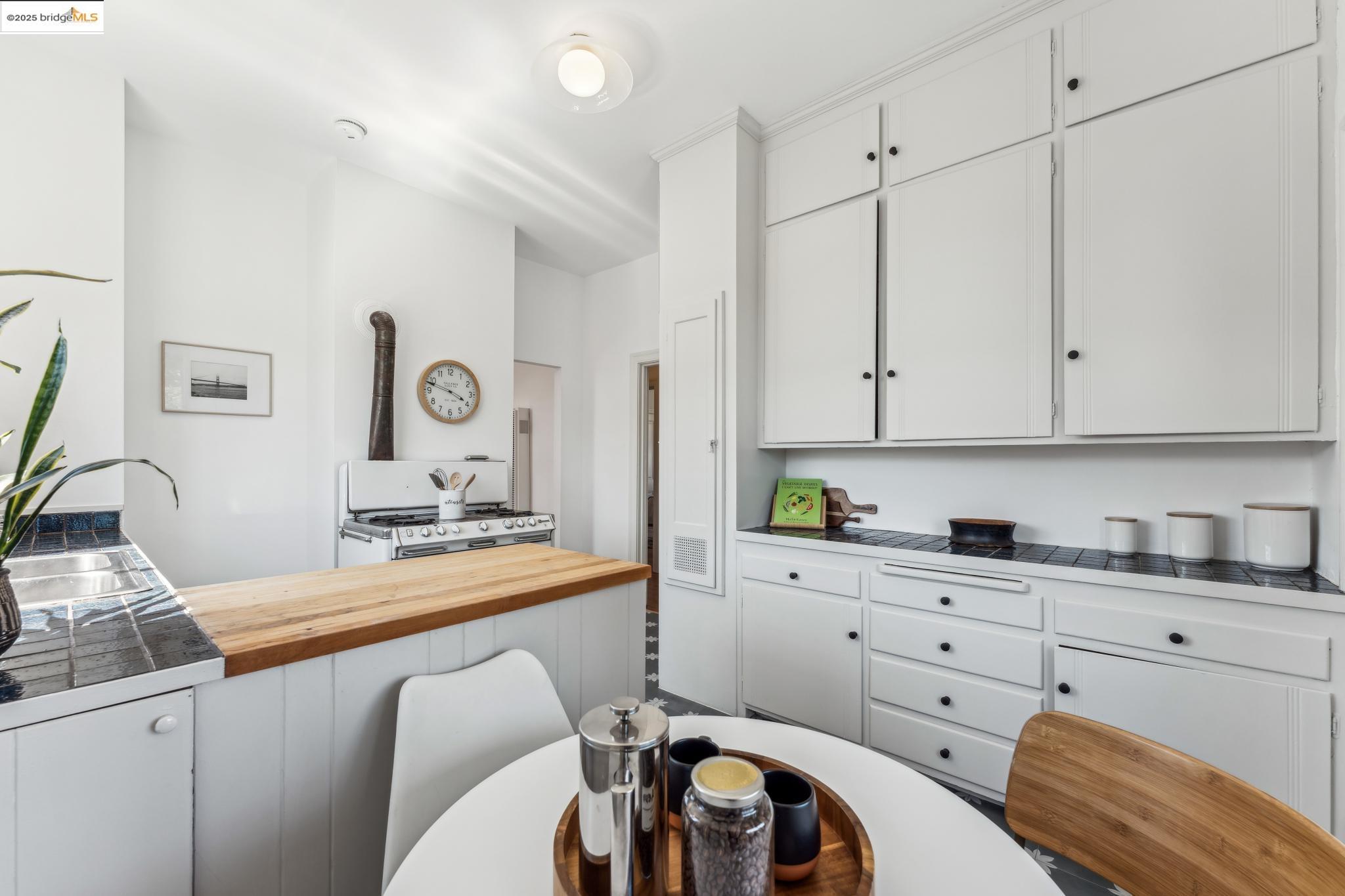 1734 Delaware Street