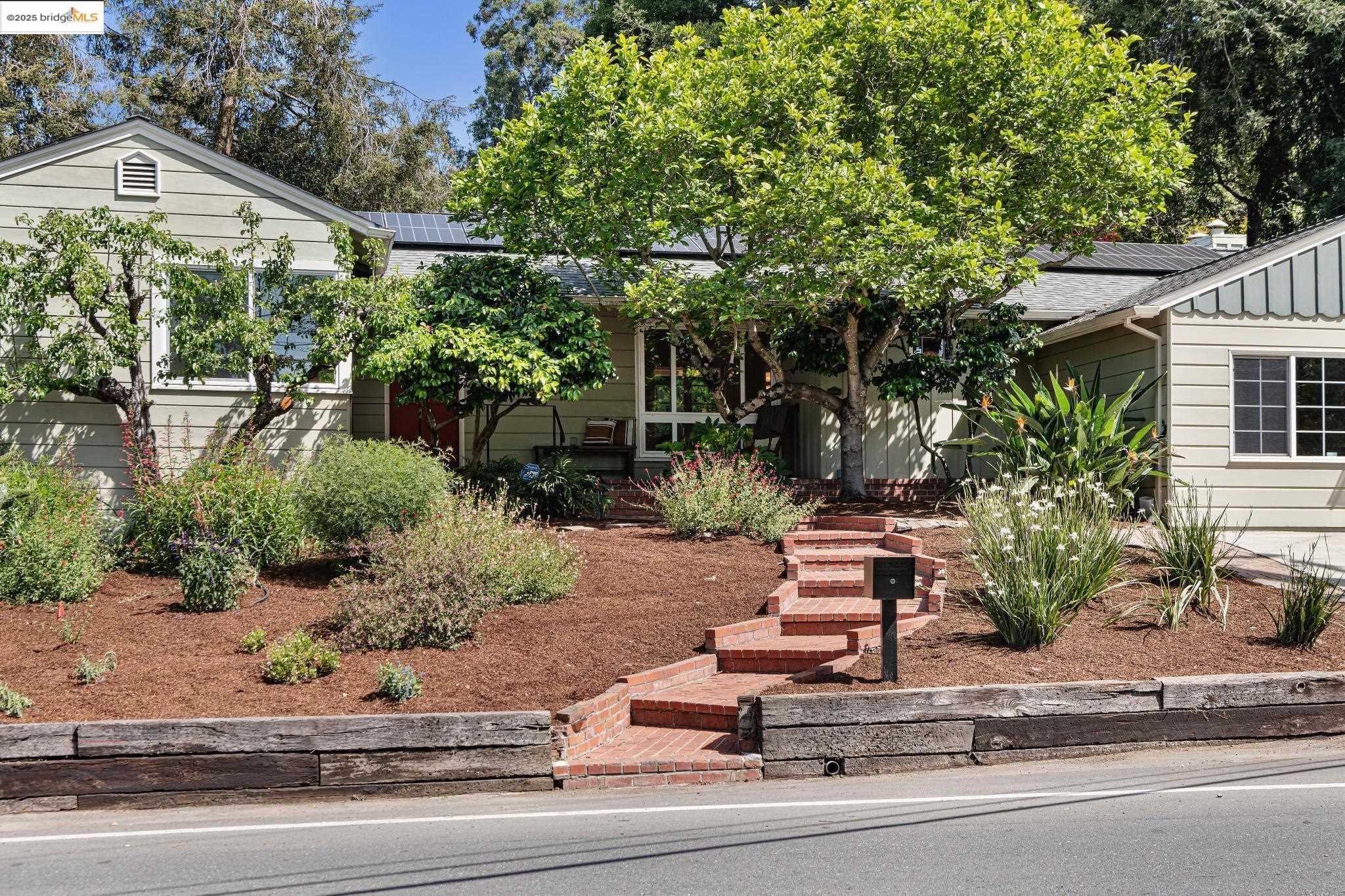 5625 Snake Road