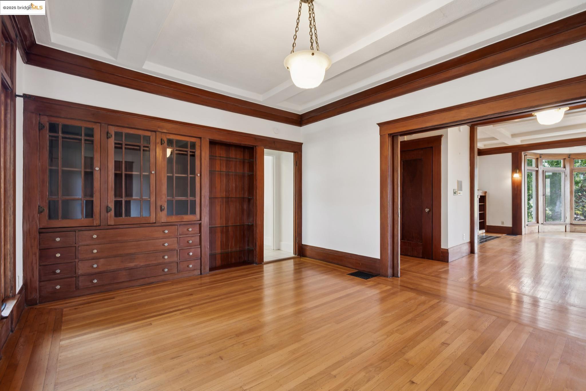 757 Santa Ray Avenue