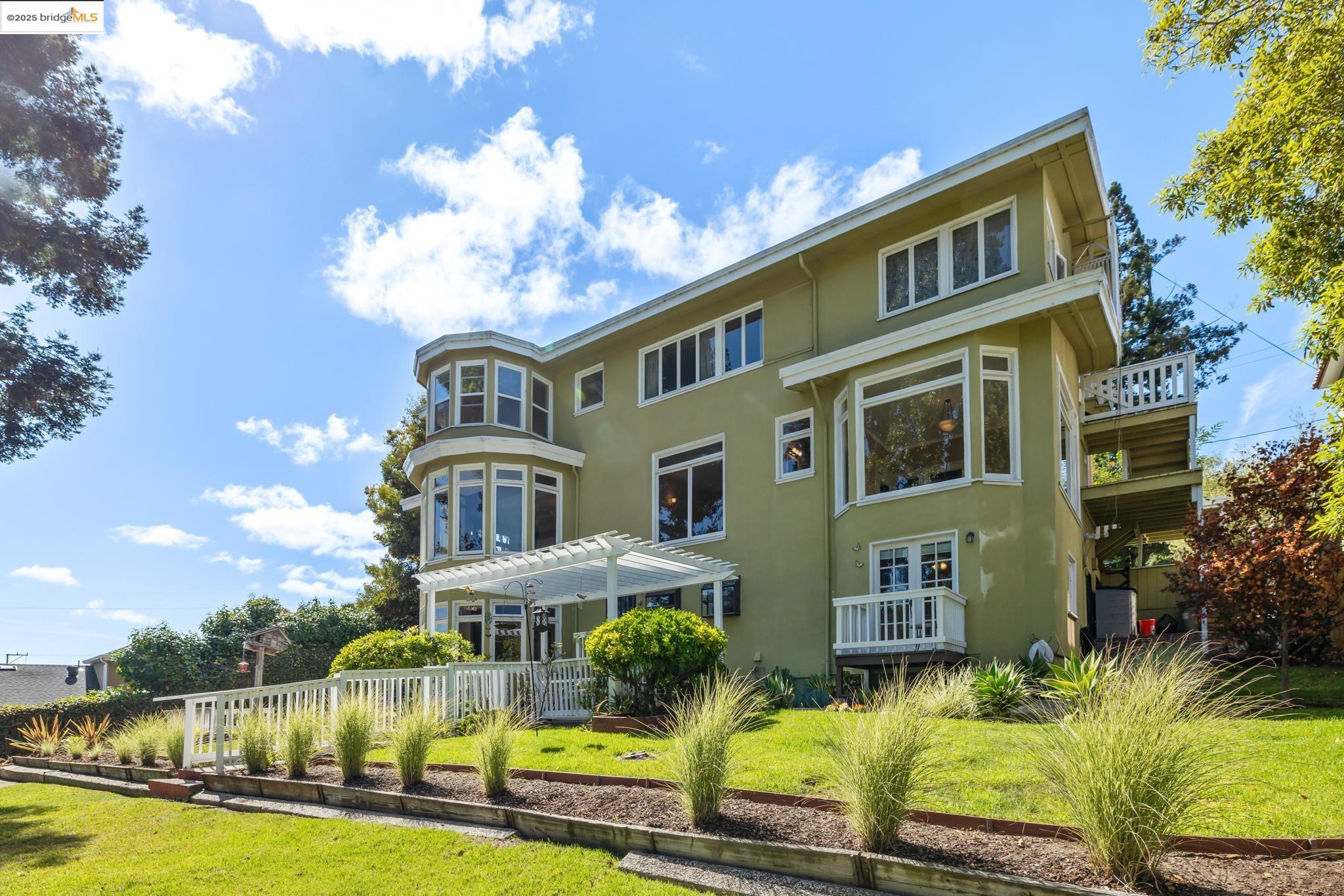 757 Santa Ray Avenue