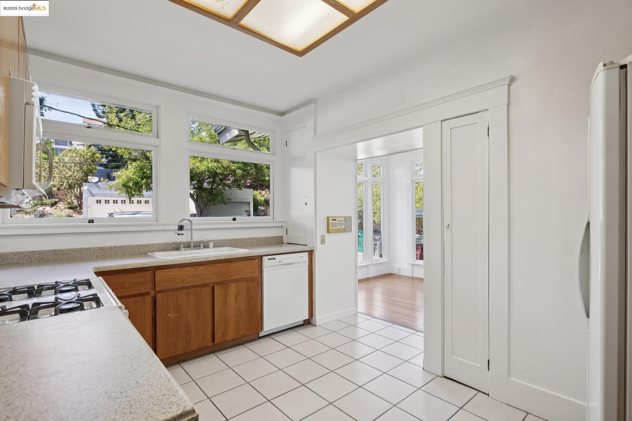 757 Santa Ray Avenue