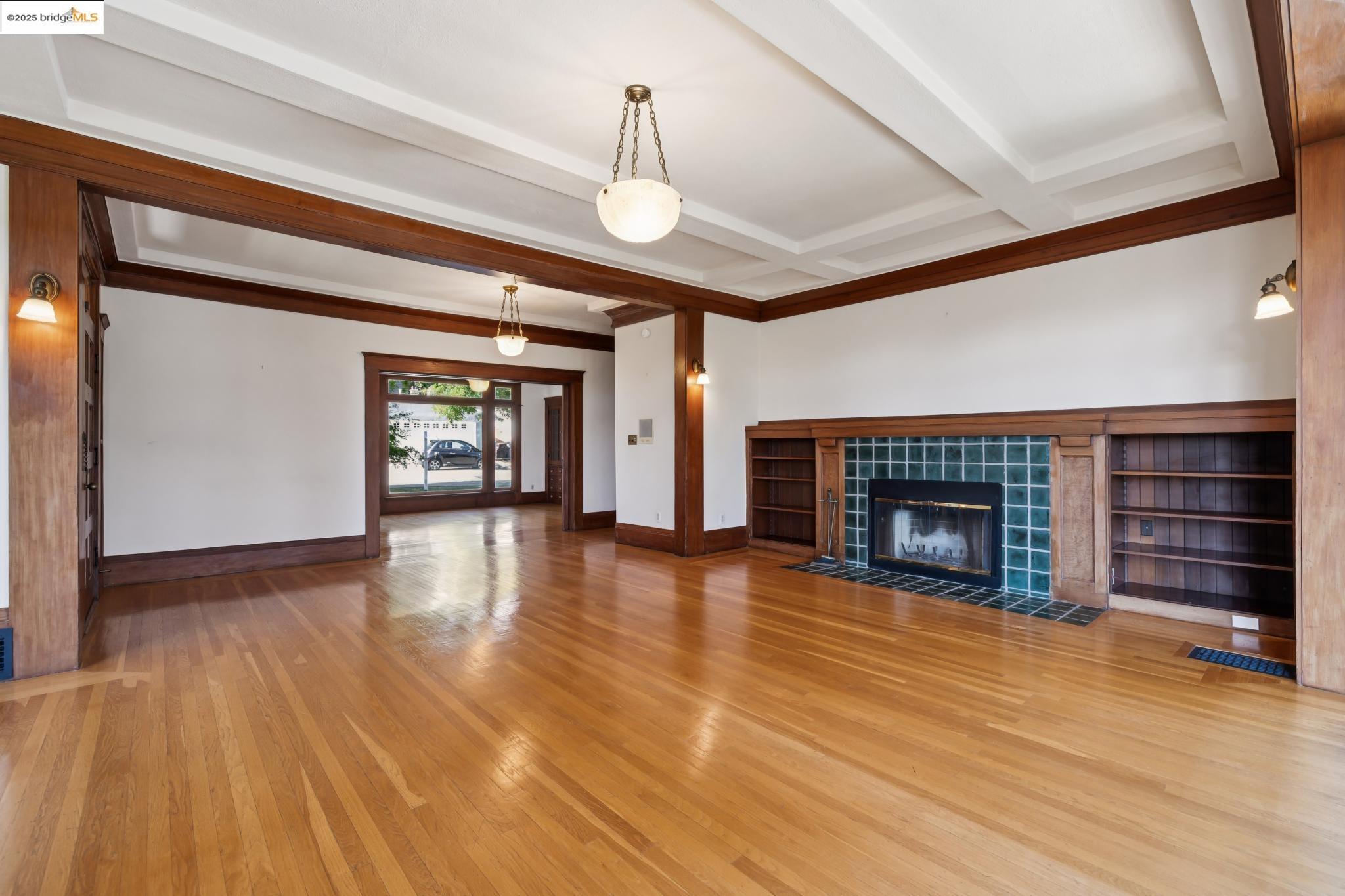 757 Santa Ray Avenue