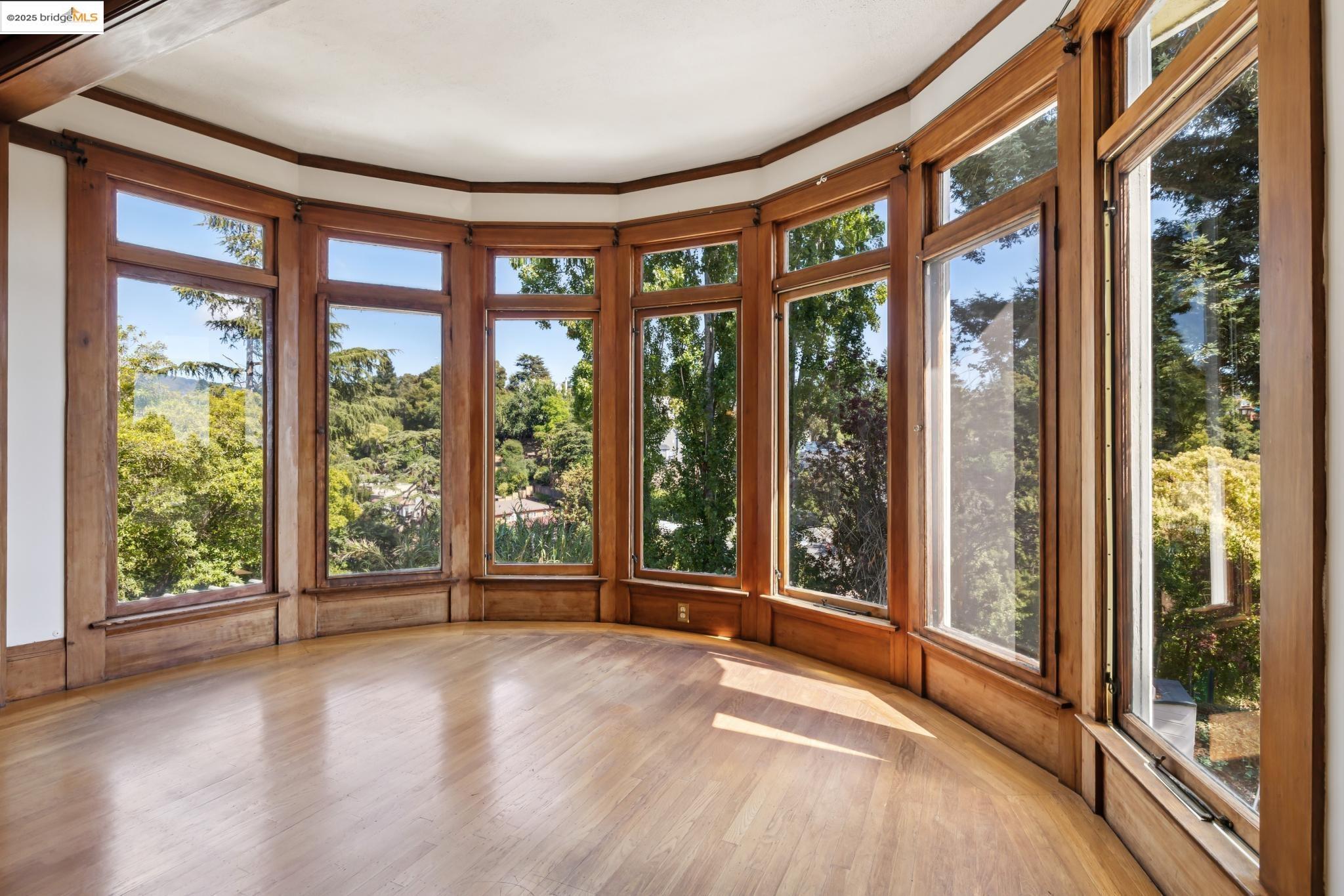 757 Santa Ray Avenue