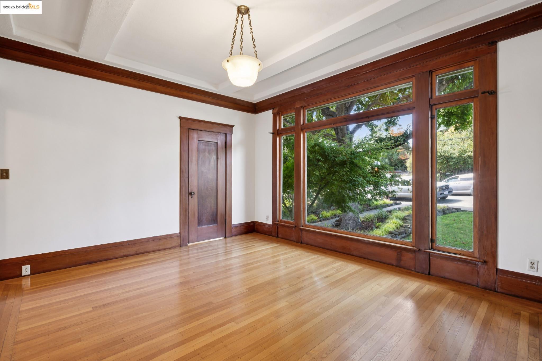 757 Santa Ray Avenue